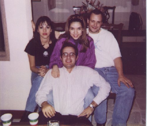 Omar, Monica, Gilda y Yo